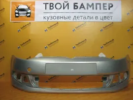 Volkswagen Polo 2010- бампер передний цвет Серебристо-желтый Silver Leaf LR7L